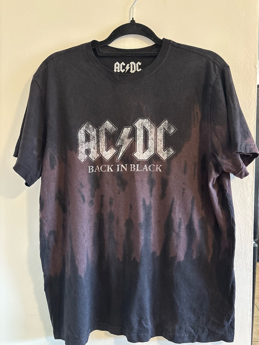 Y2K 🎸 AC/DC Black Tee with Purple-Brown Fade - Picture 5 of 8